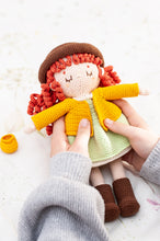 Cargar imagen en el visor de la galería, Kit &quot;Muñeca Valentina&quot; (Lanas Rubí)
