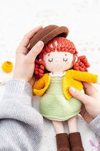 Cargar imagen en el visor de la galería, Kit &quot;Muñeca Valentina&quot; (Lanas Rubí)